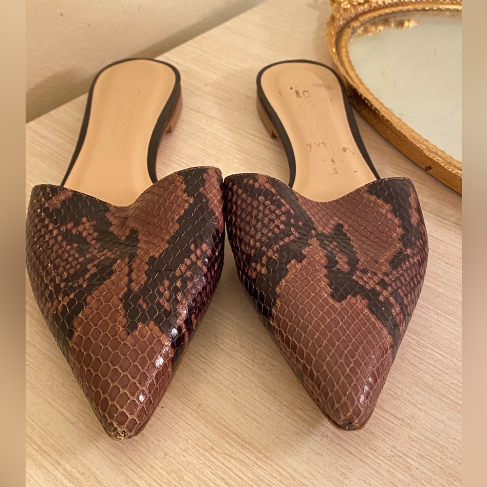 Club Monaco size 7.5 flats slides alligator or snake leather